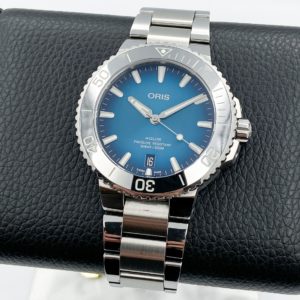 Oris Aquis Date