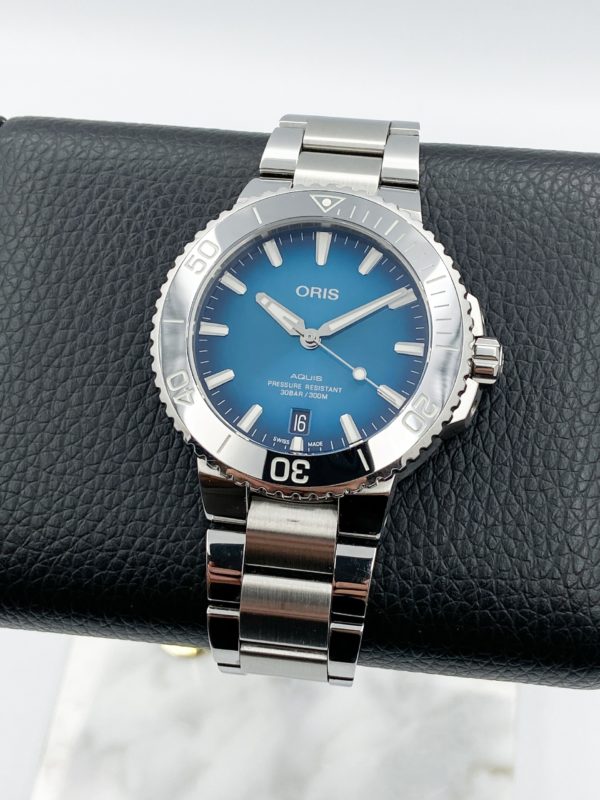 Oris Aquis Date